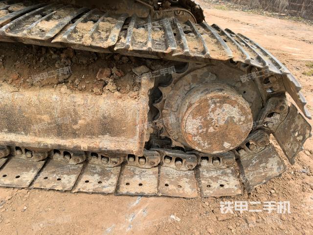 左驅(qū)動(dòng)輪（行走機(jī)構(gòu)）