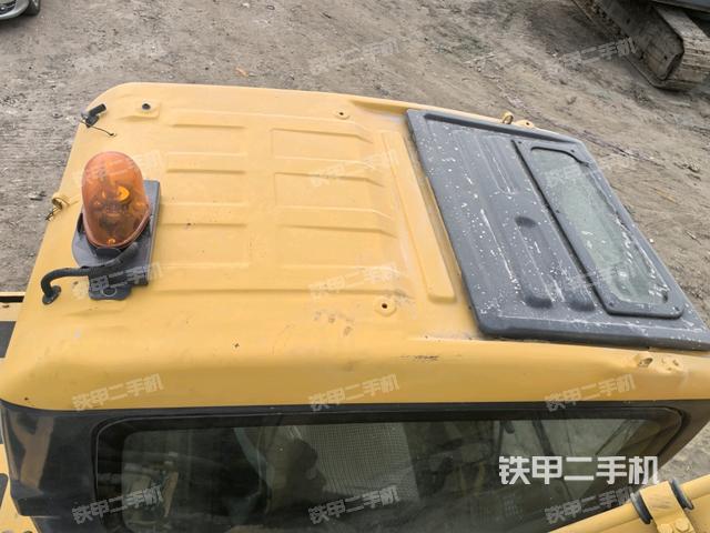 駕駛室頂部俯視（上車部件）