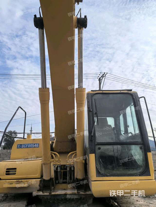 大臂油缸整體?豎拍（工作和回轉(zhuǎn)裝置）