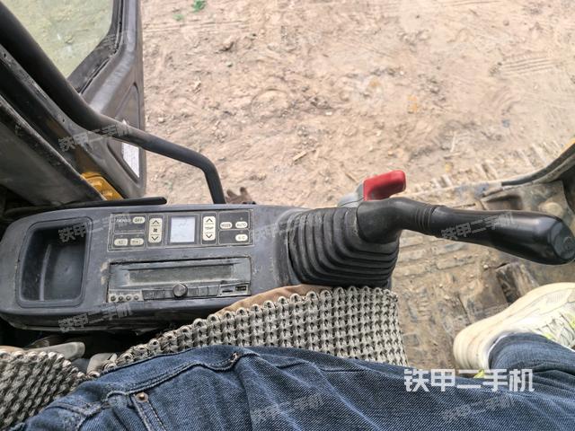 座椅左側(cè)控制臺(tái)/音響/含左手柄（駕駛室部分）