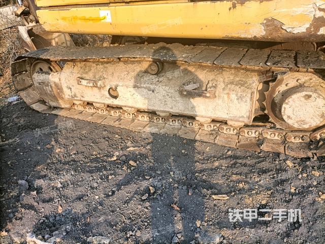 右側(cè)履帶整體(行走機構(gòu)) 右側(cè)履帶整體(行走機構(gòu))