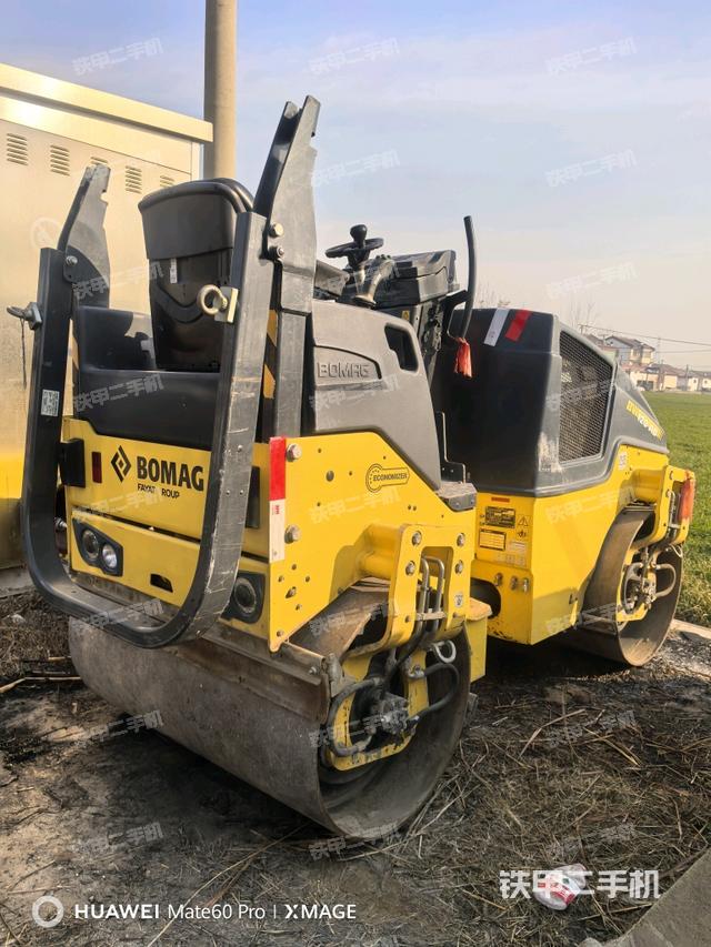 整機(jī)右側(cè)（設(shè)備外觀及核心部件）