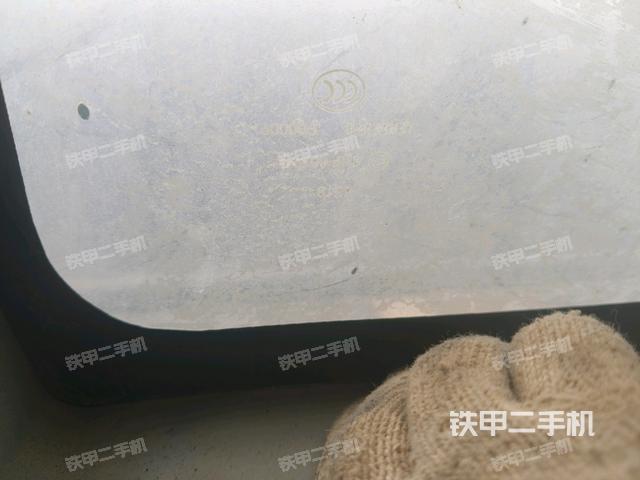 后窗玻璃角標(biāo)（駕駛室部分）