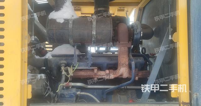 發(fā)動(dòng)機(jī)右側(cè)(整機(jī)外觀及大件) 發(fā)動(dòng)機(jī)右側(cè)(整機(jī)外觀及大件)