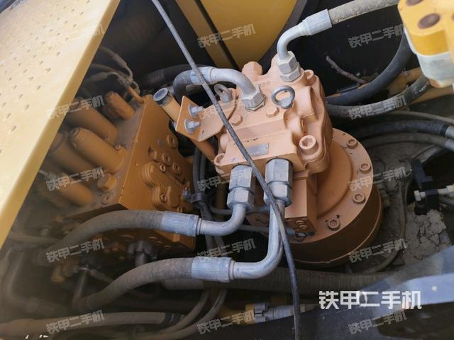 回轉(zhuǎn)馬達(dá)和主控閥（整機(jī)外觀）