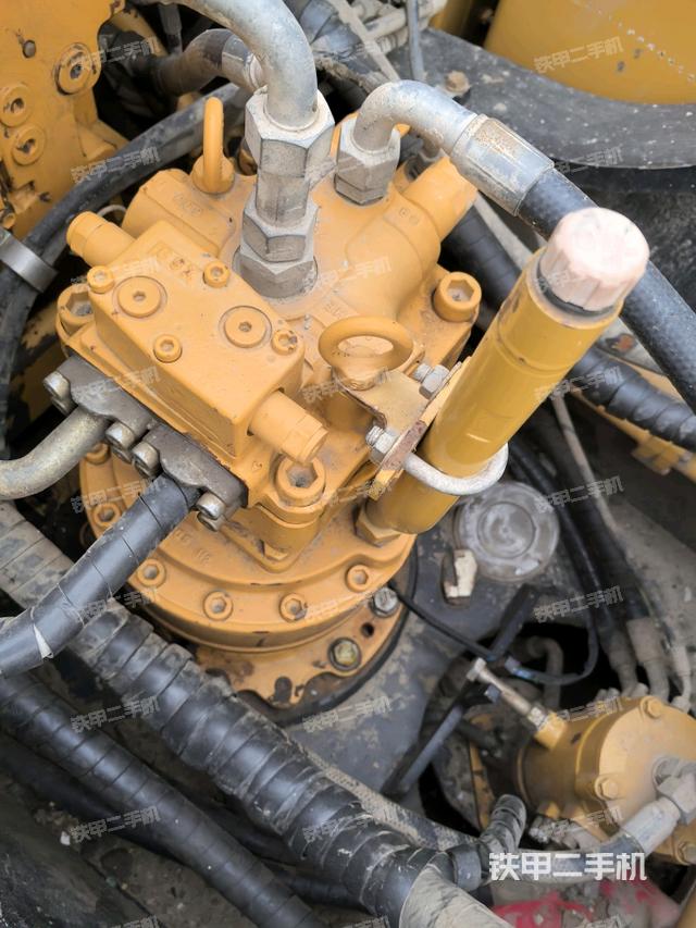 回轉(zhuǎn)馬達(dá)（上車部件）