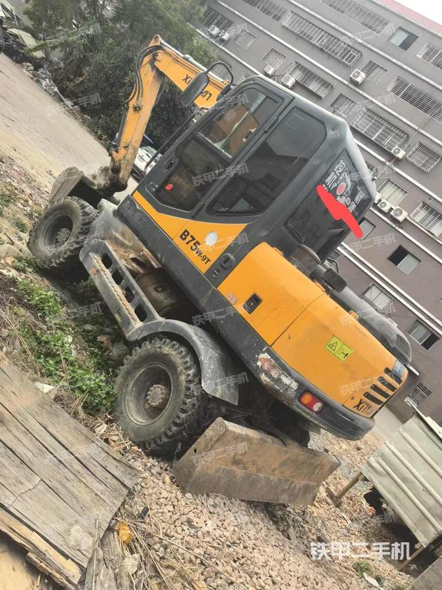 单侧履带整体（整机外观）