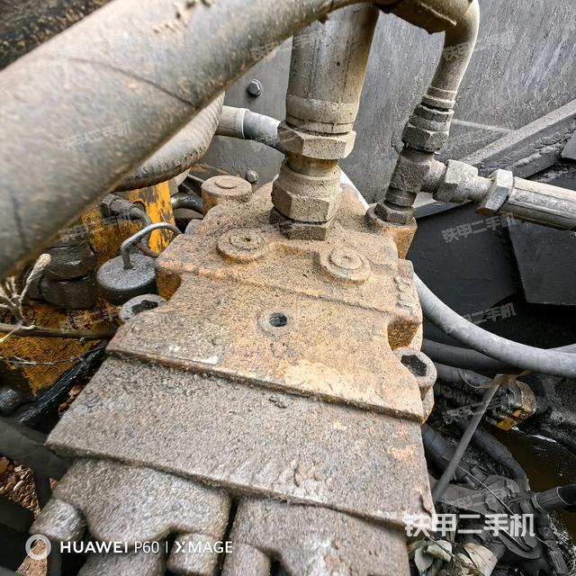 回轉(zhuǎn)馬達（上車部件）