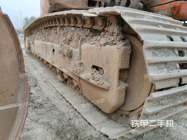 右侧履带整体(行走机构) 右侧履带整体(行走机构)