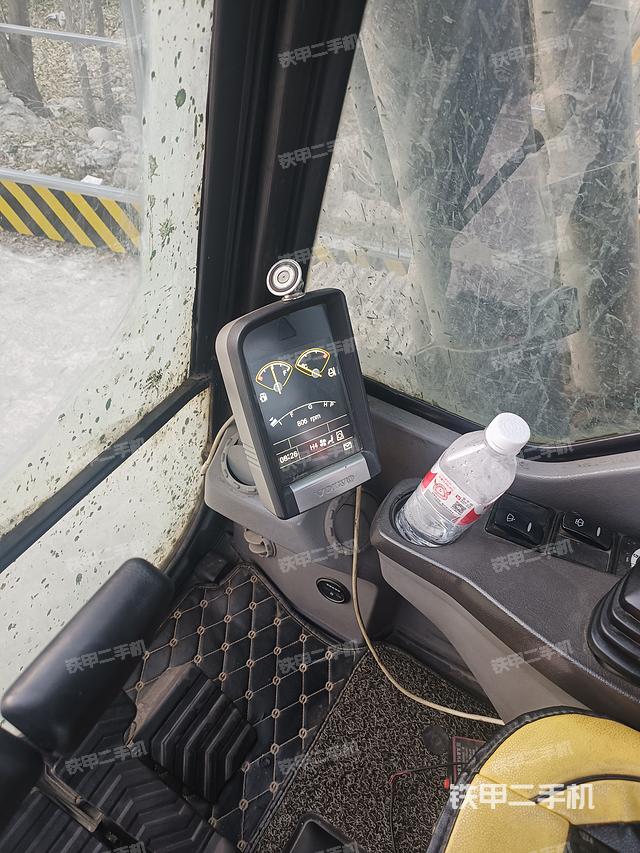 驾驶室整体（整机外观）