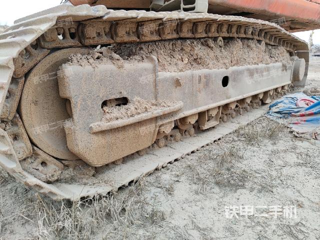 左侧履带整体 (行走机构) 左侧履带整体 (行走机构)