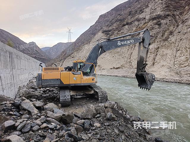 整机右后45°（整机外观）