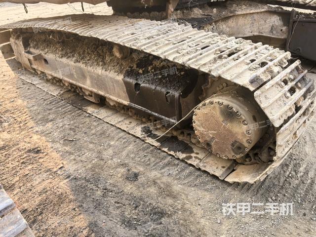 左側(cè)履帶整體?（行走機(jī)構(gòu)）