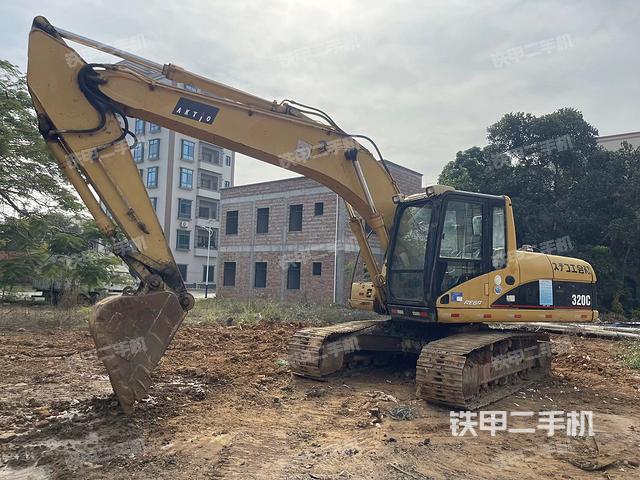卡特彼勒320C挖掘机