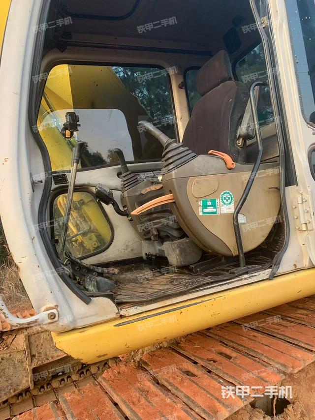 駕駛室整體（整機(jī)外觀）