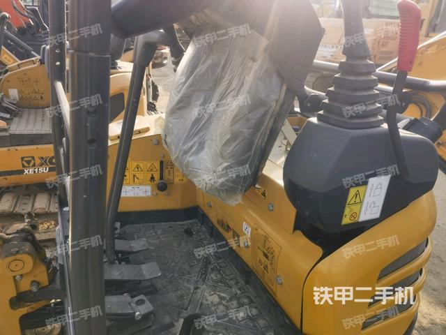 駕駛室整體（整機(jī)外觀）