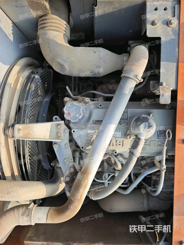 發(fā)動(dòng)機(jī)室（上車部件）