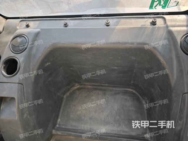 座椅左側(cè)控制臺(tái)/音響/含左手柄（駕駛室部分）