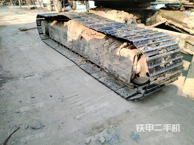 右側(cè)履帶整體?(行走機(jī)構(gòu)) 右側(cè)履帶整體?(行走機(jī)構(gòu))