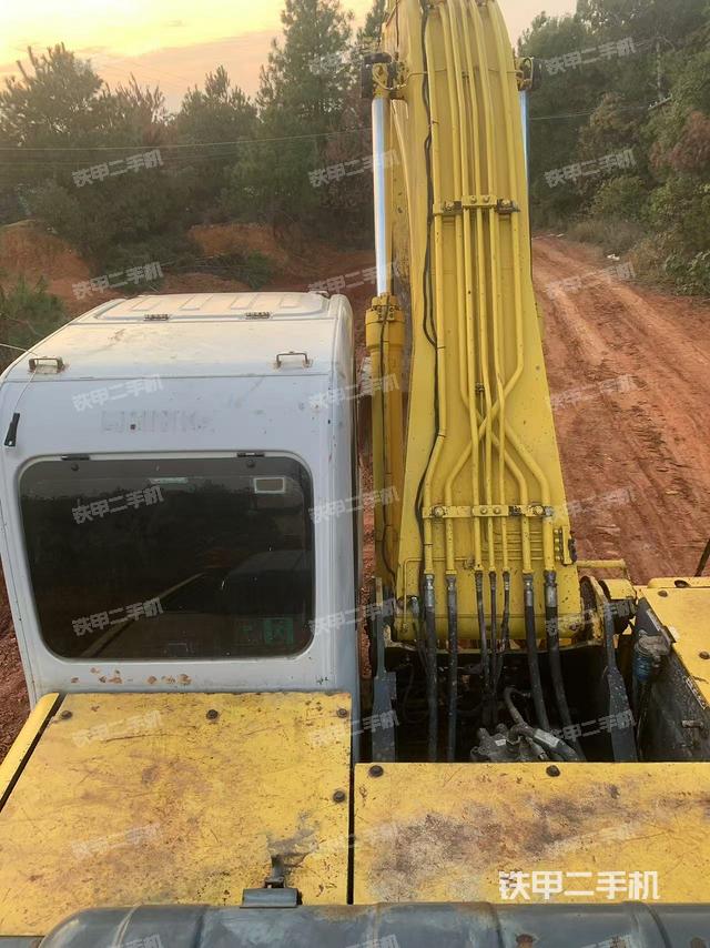 駕駛室頂部（整機(jī)外觀）
