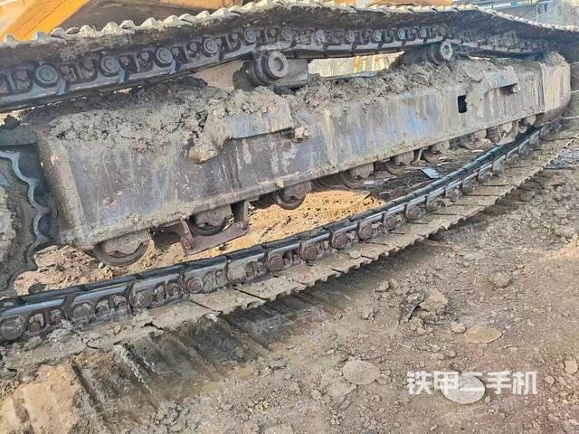 單側(cè)履帶整體（整機(jī)外觀）