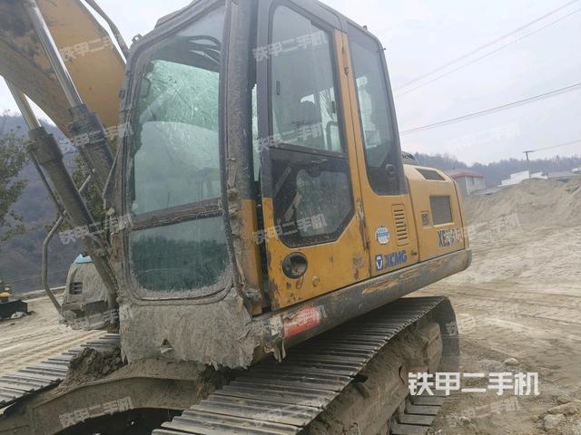 右側(cè)玻璃角標(biāo)（駕駛室部分）