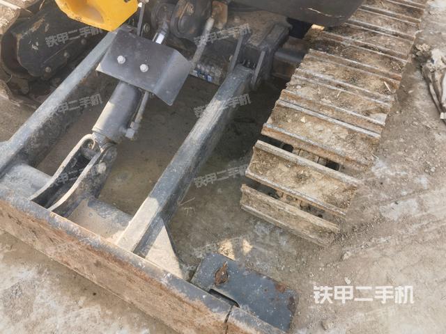 單側(cè)履帶整體（整機(jī)外觀）