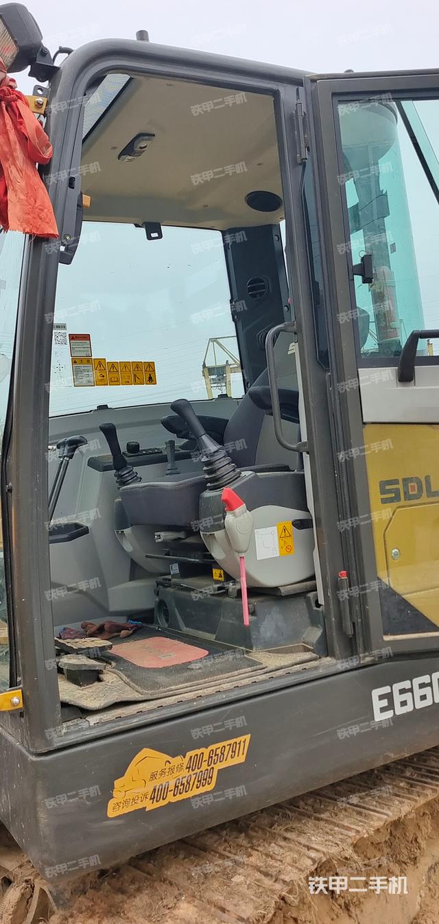 驾驶室整体（整机外观）