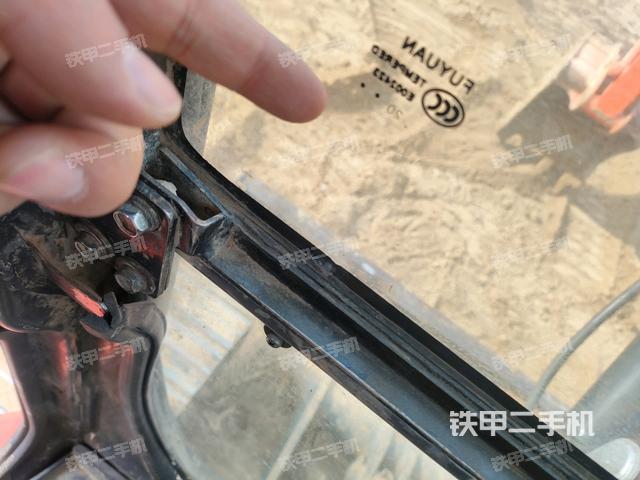 后窗玻璃角標(biāo)（駕駛室部分）