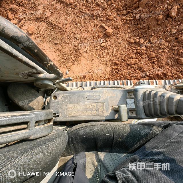 座椅左側(cè)控制臺/音響/含左手柄（駕駛室部分）