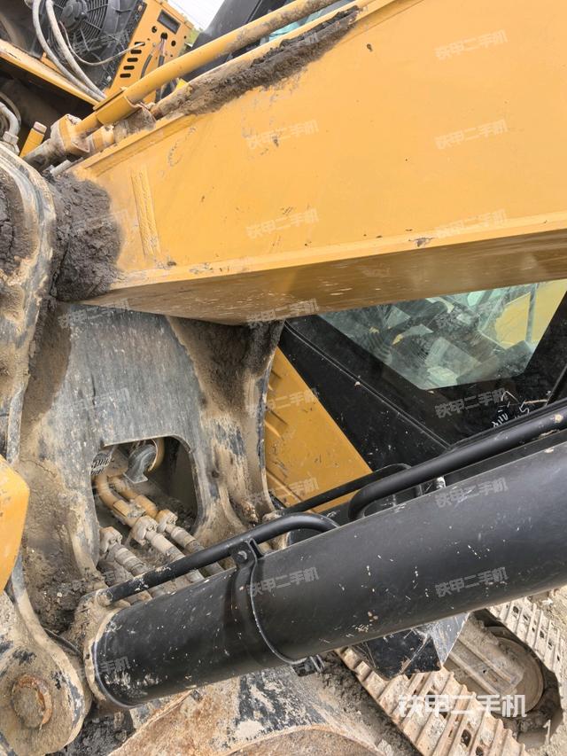 大臂根部?斜視（工作和回轉(zhuǎn)裝置）