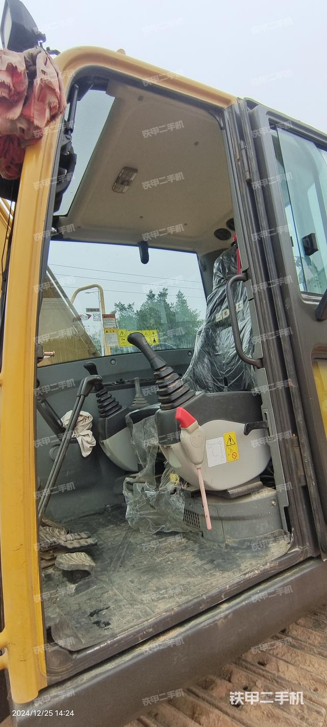 驾驶室整体（整机外观）