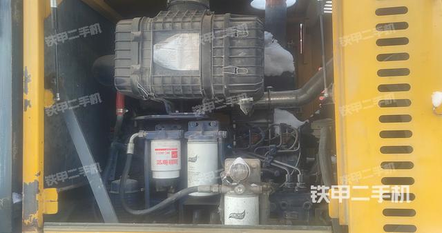 發(fā)動(dòng)機(jī)左側(cè)(整機(jī)外觀及大件) 發(fā)動(dòng)機(jī)左側(cè)(整機(jī)外觀及大件)