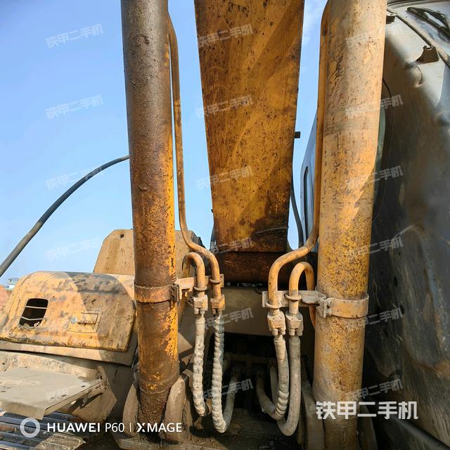 大臂油缸整體?豎拍（工作和回轉(zhuǎn)裝置）