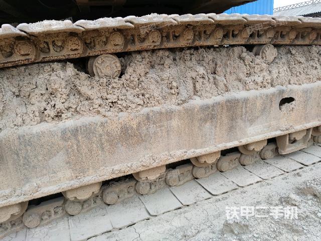 左导向轮(行走机构) 左导向轮(行走机构)