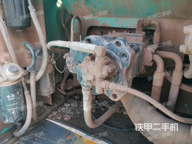 液壓泵斜45?左（大件艙室）