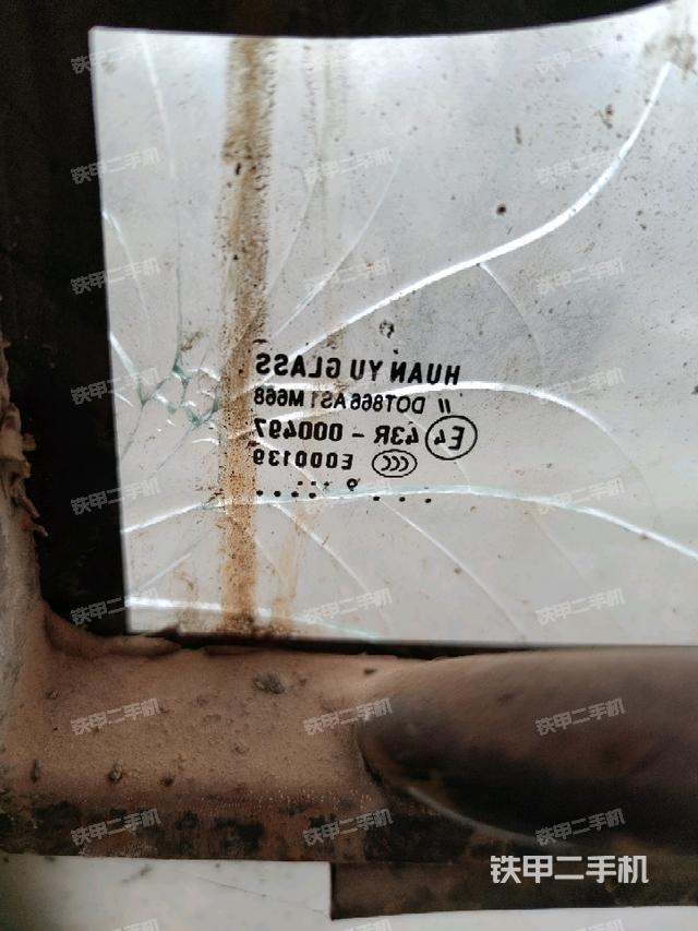 后窗玻璃角标(驾驶室部分) 后窗玻璃角标(驾驶室部分)