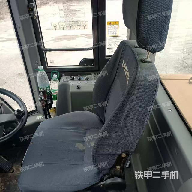 駕駛室操作臺(整機外觀及大件) 駕駛室操作臺(整機外觀及大件)