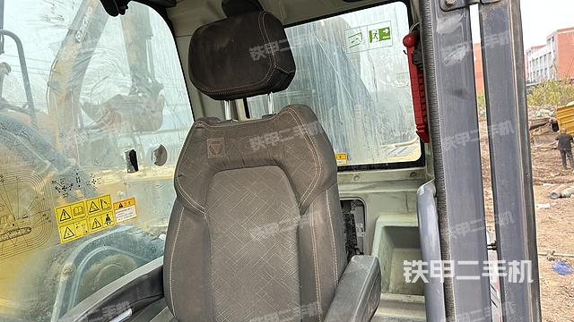 驾驶室整体（整机外观）