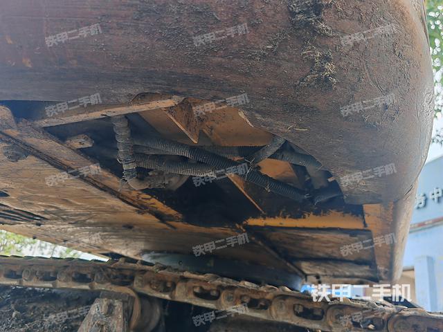 回转马达和主控阀（整机外观）