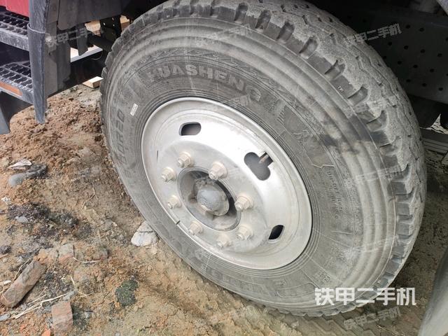 左引導(dǎo)輪 /左前輪（行走機(jī)構(gòu)）