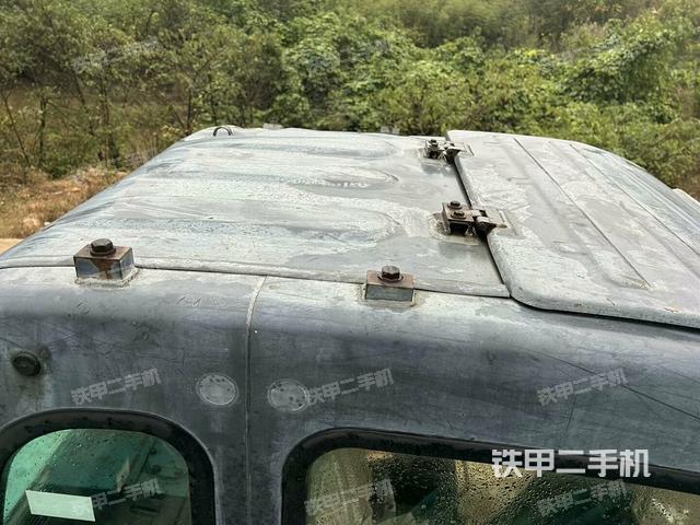 頂棚整體(駕駛室部分) 頂棚整體(駕駛室部分)
