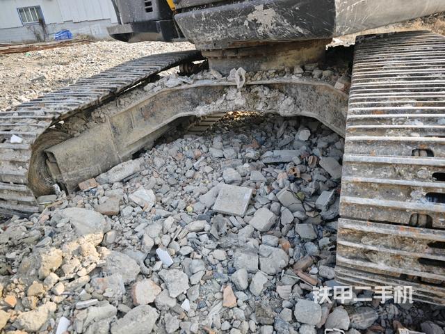 大臂油缸整體?豎拍（工作和回轉(zhuǎn)裝置）