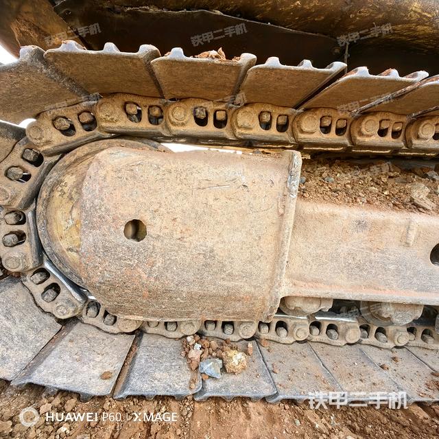 右驅(qū)動輪（行走機構(gòu)）