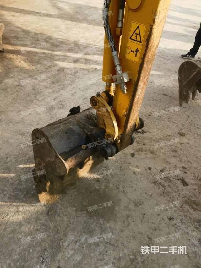 駕駛室頂部（整機(jī)外觀）