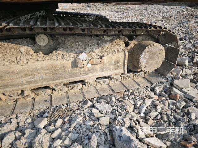 左側(cè)履帶整體?（行走機(jī)構(gòu)）