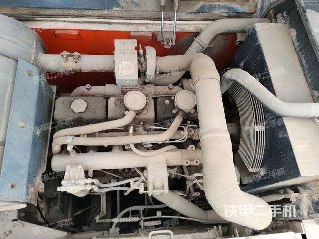 发动机室(上车部件) 发动机室(上车部件)