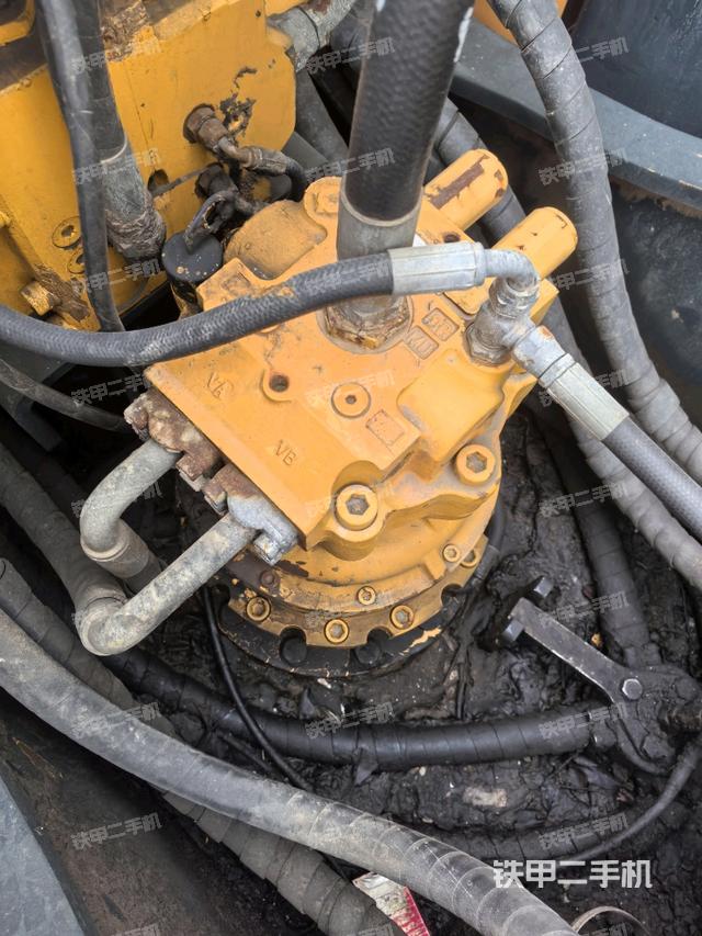 回轉(zhuǎn)馬達(dá)（上車部件）