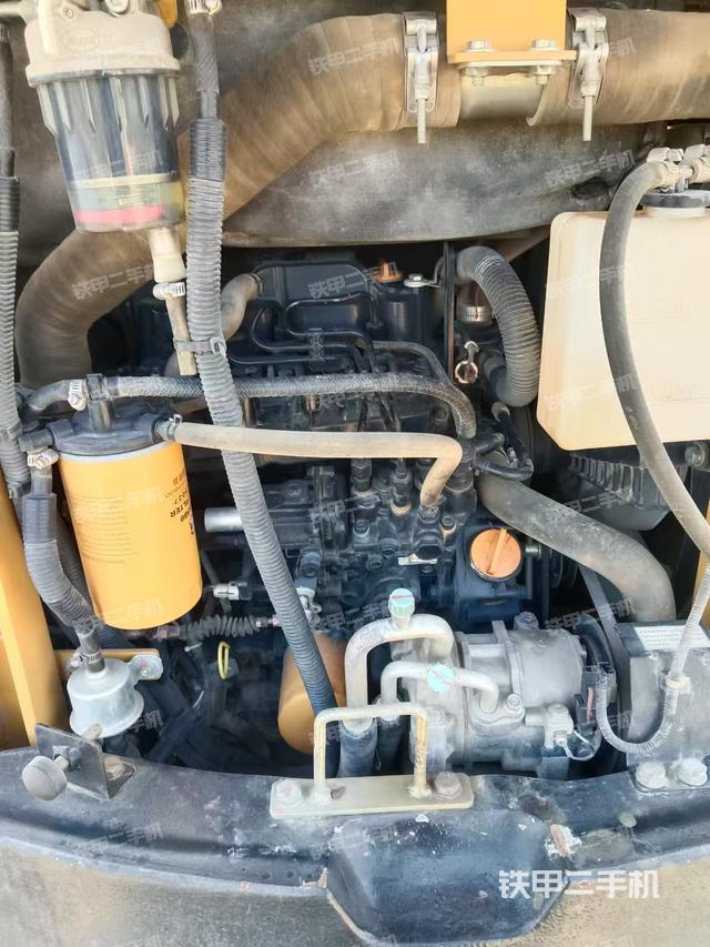 發(fā)動機整體俯視(整機外觀) 發(fā)動機整體俯視(整機外觀)