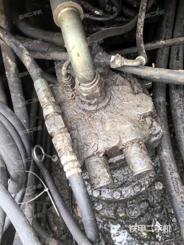 回轉(zhuǎn)馬達(dá)（上車(chē)部件）